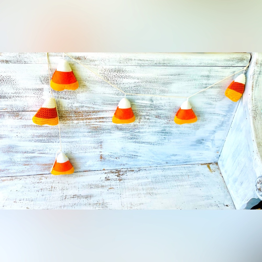 *Plush Candy Corn Garland